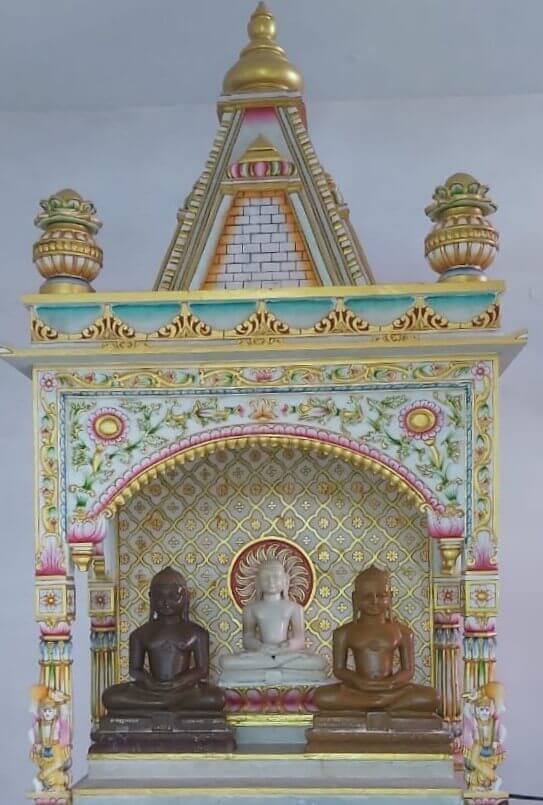 Marble Vedi Platform - Sacred Jain Temple Altar for Bhagwan Moorti